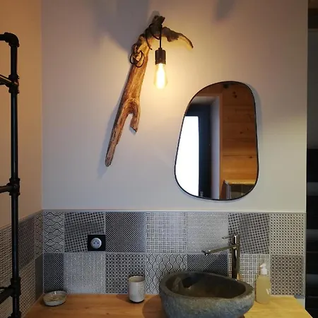 Un R De Memises Thollon-les-Memises